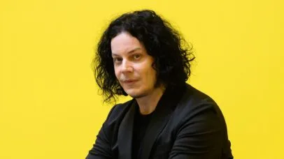 Charley Crockett ataca Jack White, mais uma vez