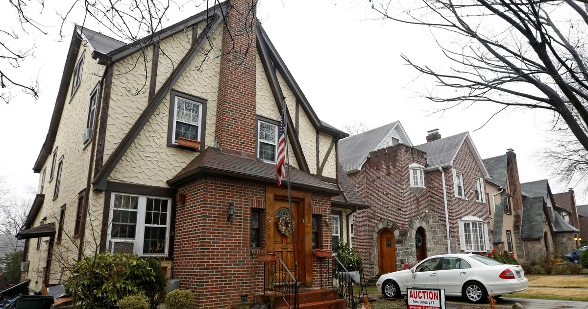 La casa de infancia de Donald Trump se vendió por casi 2 millones de dólares