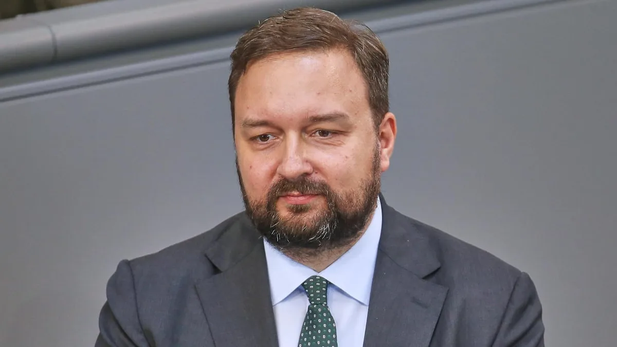 Merz hat ihn gerade erst befördert - CDU-Vizegeneral ruft zu Wahl einer Top-Linken auf