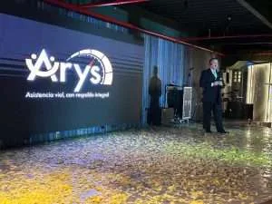 Arys lanza aplicación de asistencia vial y mantenimiento con financiamiento propio