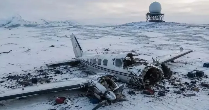 Ocho muertos tras estrellarse un avión chárter cerca de una estación de radar en Alaska