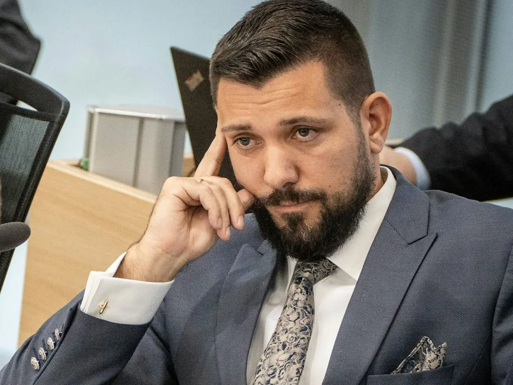 Sachsen-Anhalt: Viel Lärm um Krieg und Frieden im Magdeburger Landtag