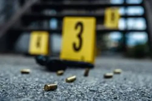 Ex-boyfriend kills woman in attack, shot dead by police