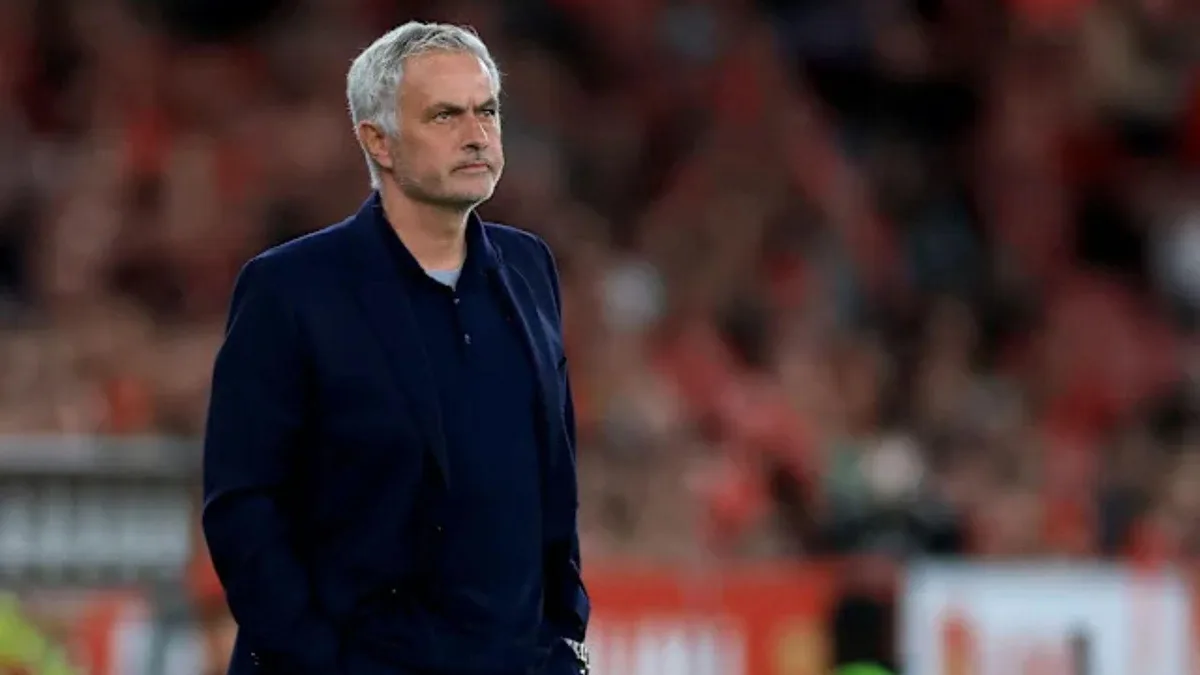 Mourinho officially unveiled as Real Madrid coach in closed-door ceremony