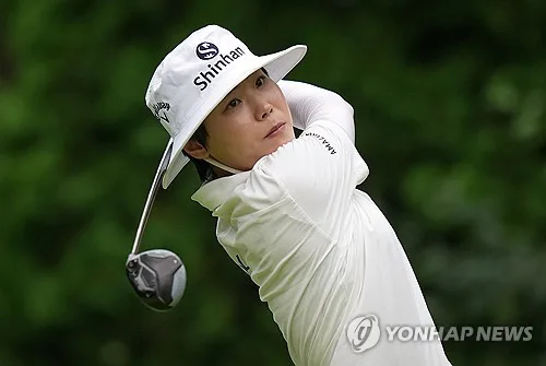 이소미, LPGA 투어 CPKC 오픈 3R서 5위로 도약