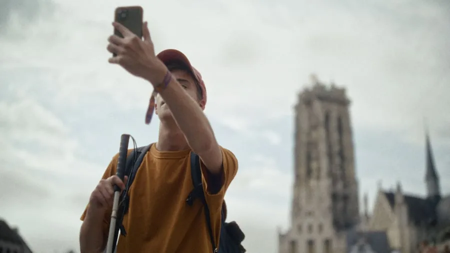 Inklusiver Tourismus: Bodenplatten erleichtern Selfies für Sehbehinderte