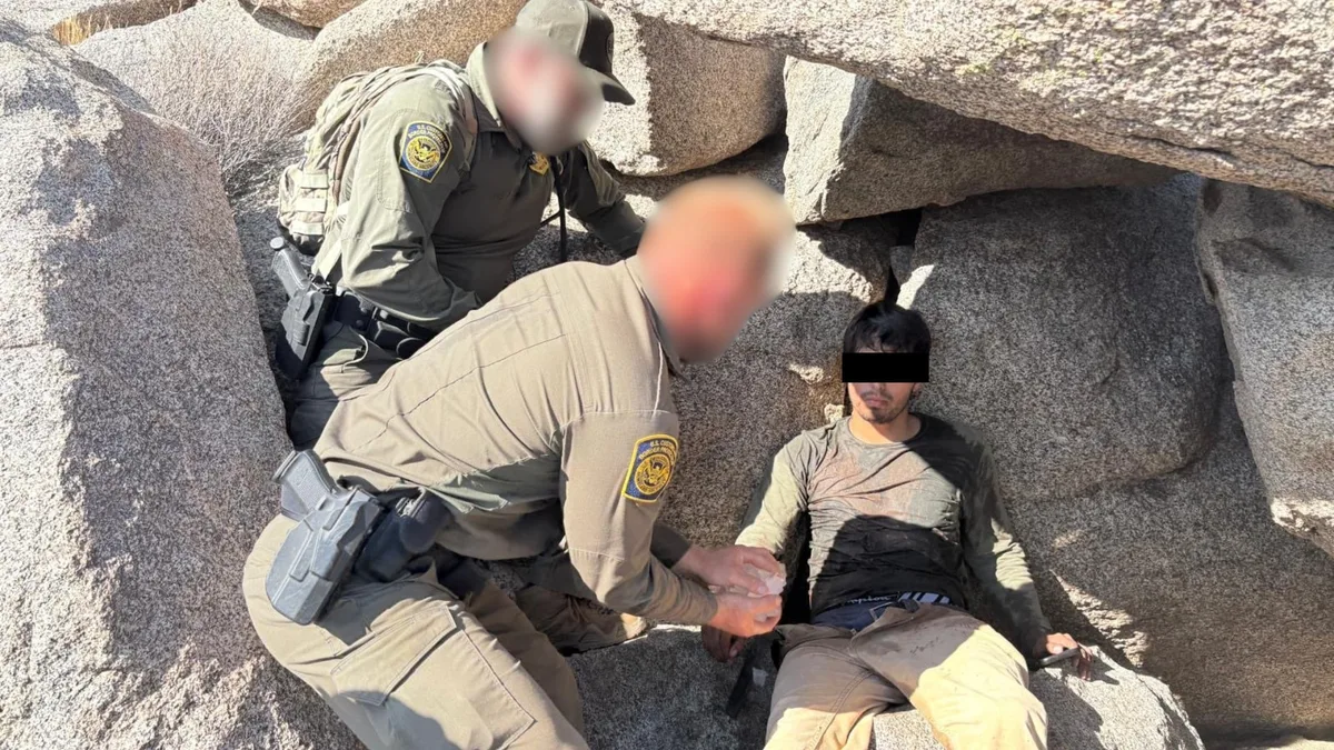 Sin agua y varado dos días: así rescataron a un migrante mexicano en el desierto de California