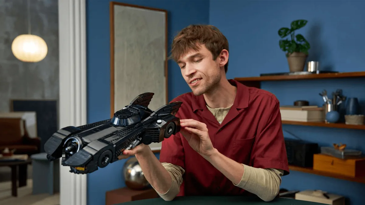 Lego Just Created Its First-Ever ‘Batman Returns’ Batmobile
