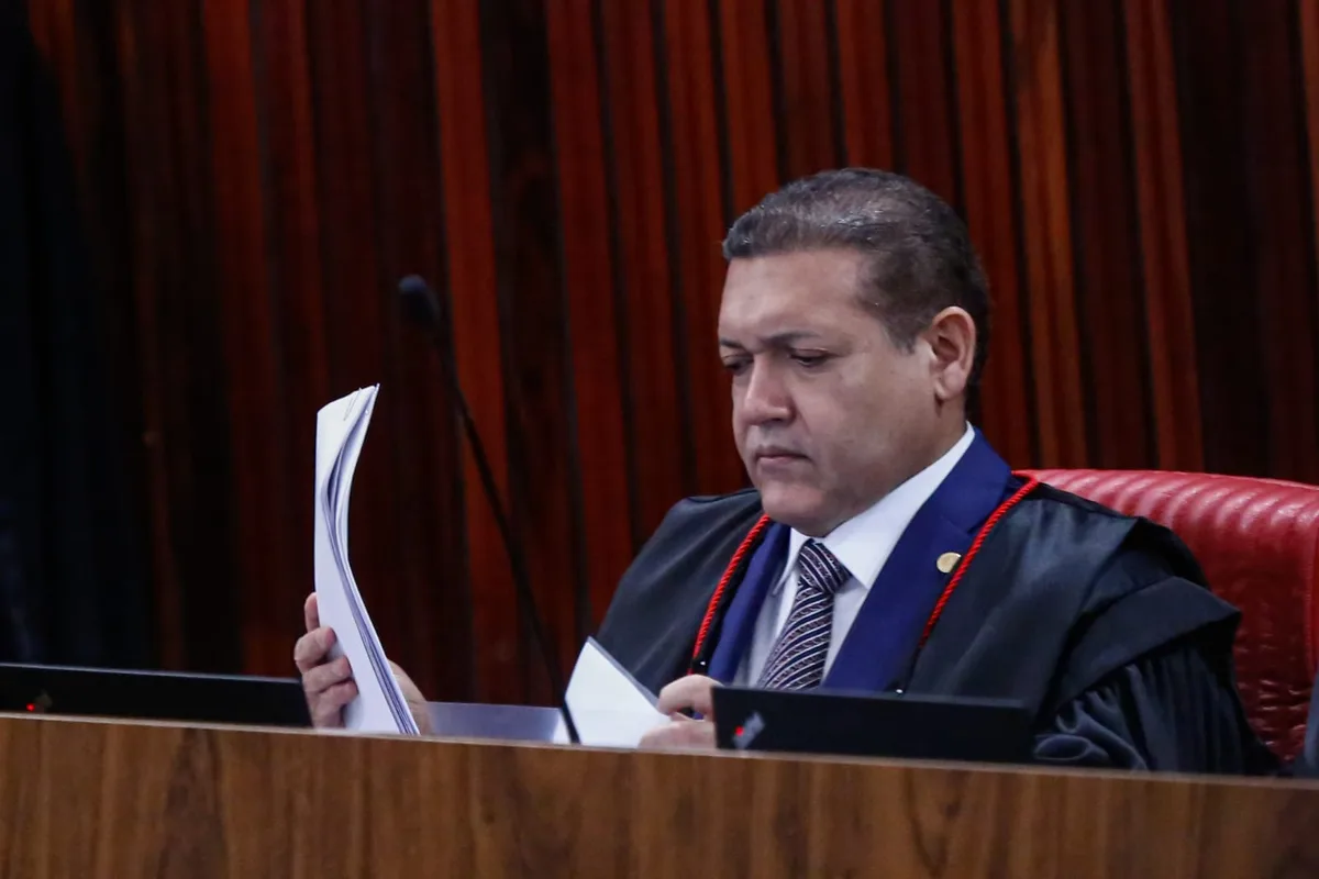 Kassio derruba decisão de corregedor e suspende canal "Exército do Lula"