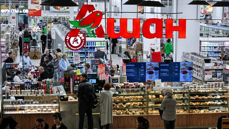 Poutine fait main basse sur les actifs d’Auchan, de Nestlé et de l’ex-Leroy Merlin en Russie: Auchan demande des "clarifications", Nestlé étudie ses recours