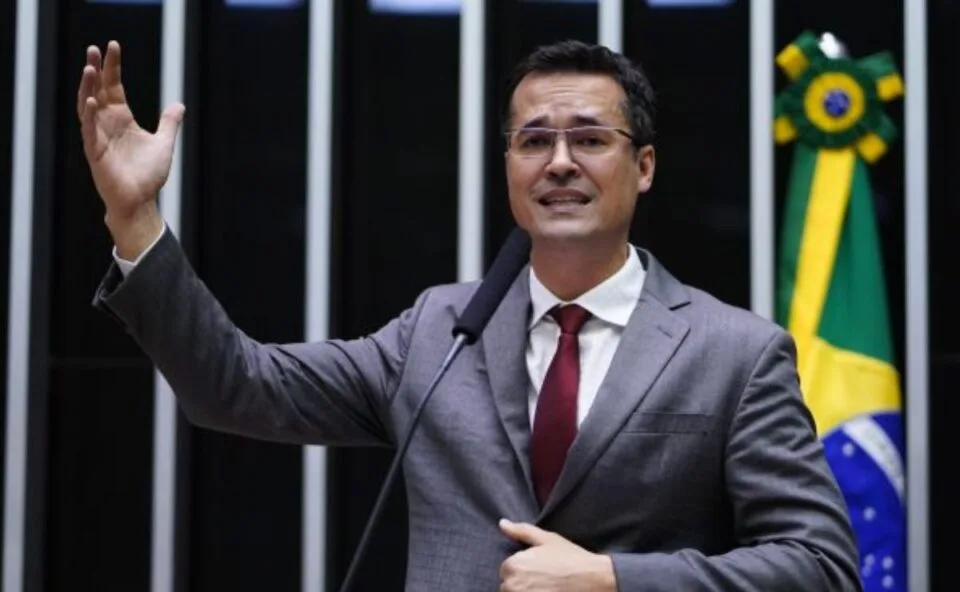 ACP sai em defesa da candidatura de Deltan Dallagnol: “rogamos que a ordem seja restabelecida”