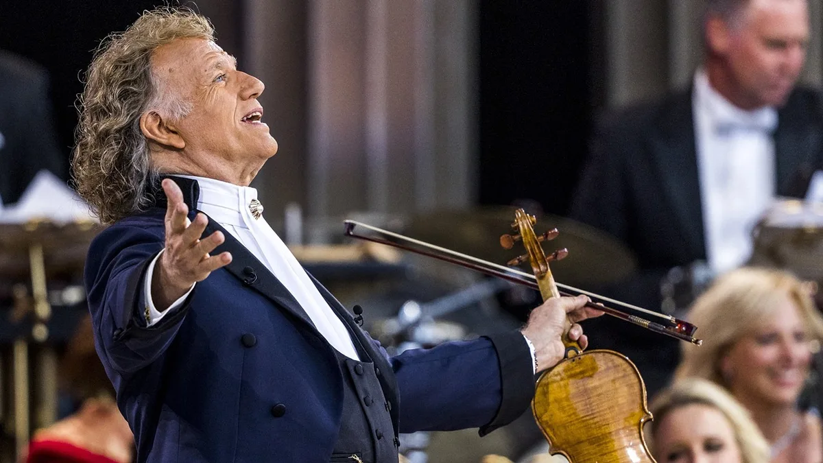 André Rieu: “Quando era miúdo queria ter uma orquestra e fazer música. Hoje, estou a viver o meu sonho”
