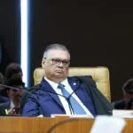 Dino e Gilmar se unem para contestar atuação de Fachin e pedir adiamento de caso Moraes