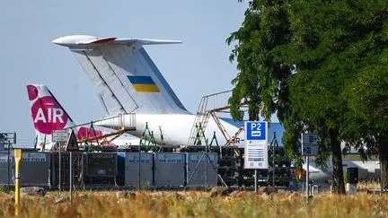 L'attaque de drone explosif attribuée à la Russie, un révélateur du rôle stratégique de l'aéroport allemand de Leipzig dans la guerre en Ukraine