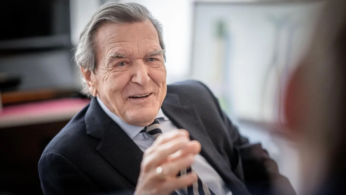 Russland: Gerhard Schröder trifft Wladimir Putin an dessen Geburtstag in Moskau