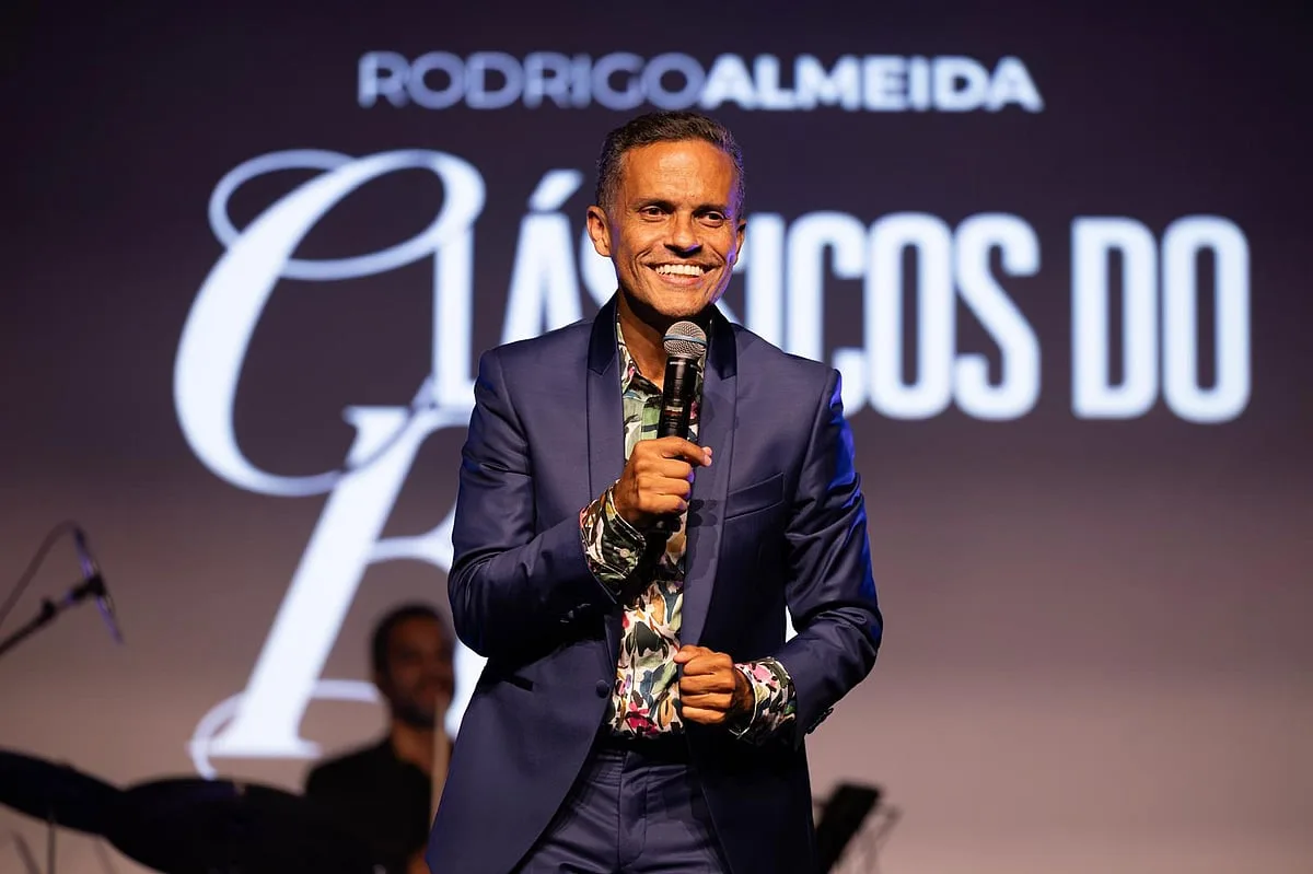 Cantor apresenta show em Odivelas com clássicos brasileiros popularizados pelas novelas