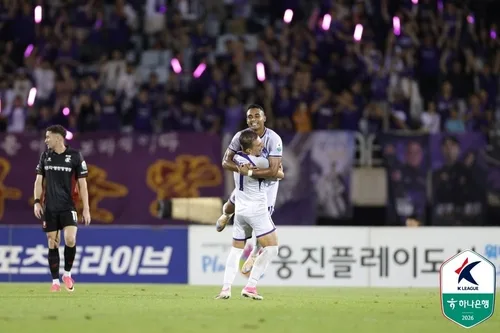 갈 길 바쁜 부천FC, 뼈아픈 실수에 발목…안양과 1-1 무승부