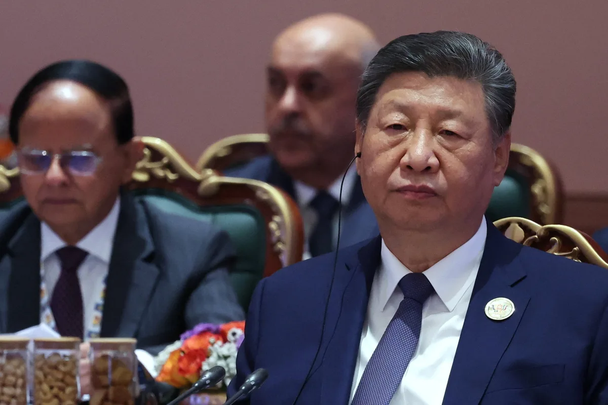 El gobierno de Xi Jinping cruzó al CEO de Anthropic por pedirle a EE.UU. que limite el avance chino en IA