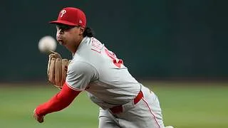 MLB: Jesús Luzardo firma temporada histórica como visitante en 2026