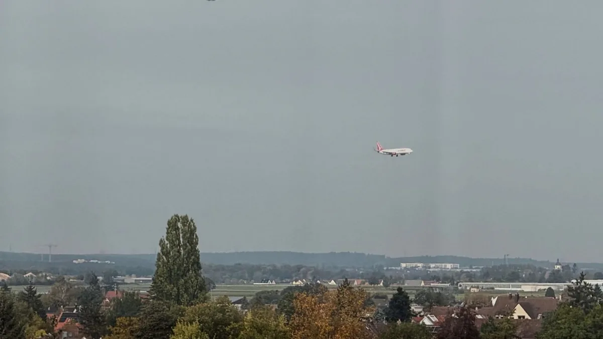 Polizeieinsatz in Nürnberg: Flugzeug sendet Code für Entführungsfall - Funkgerät defekt?