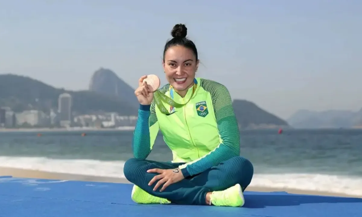 O bronze que não ficou no pódio: dez anos de Poliana Okimoto