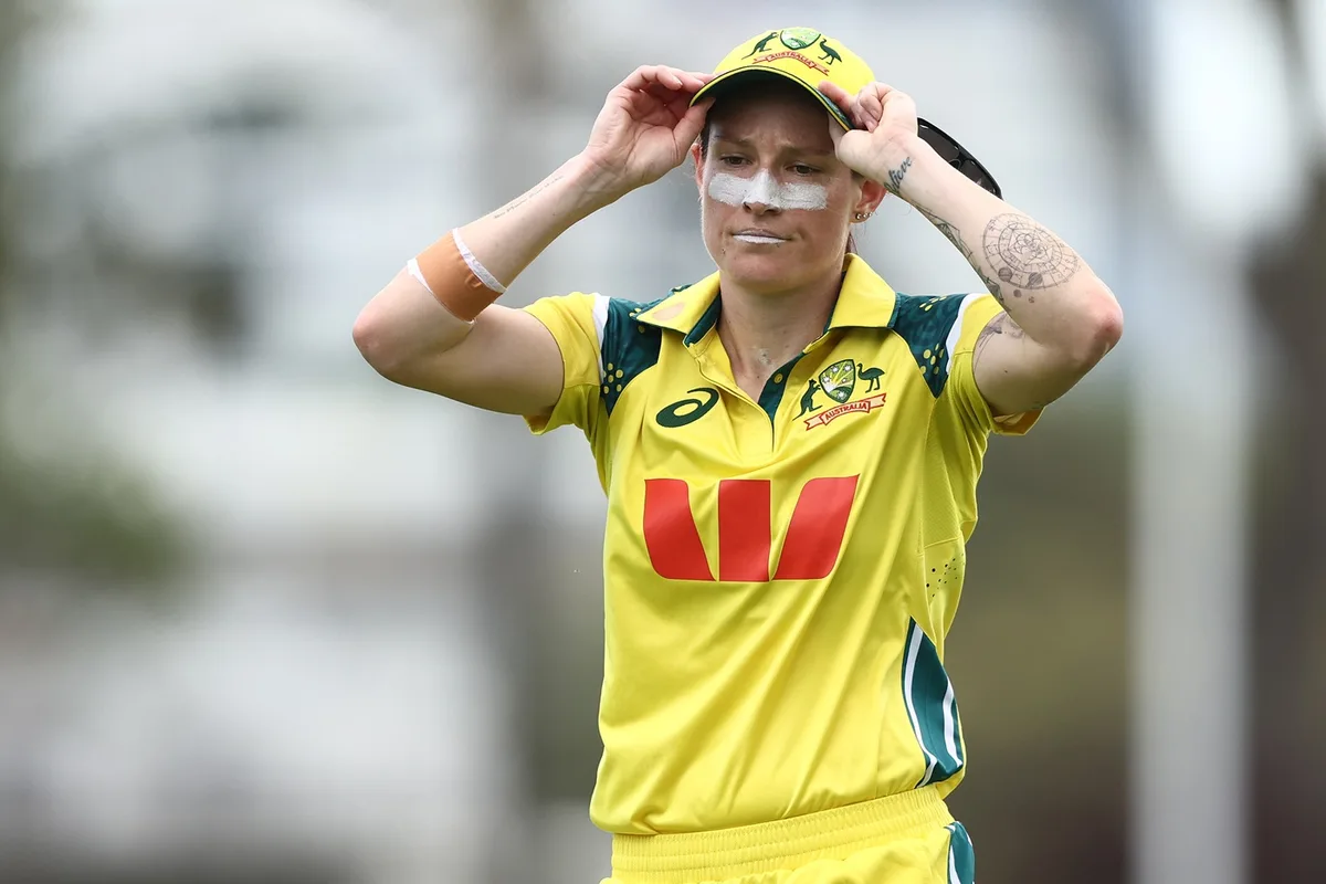 Sutherland and Schutt climb to fourth and fifth in ODI bowlers' rankings