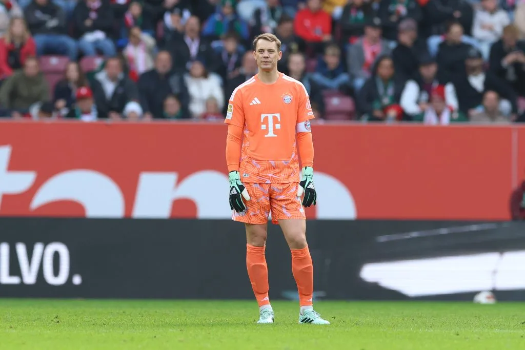 Neuer comete erro bizarro e sofre o gol mais rápido da história da Bundesliga; veja