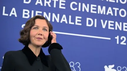 Mostra de Venise : la présidente du jury Maggie Gyllenhaal tacle la faible présence de réalisatrices en compétition