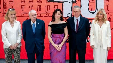 El Gobierno de Ayuso rechazó dejar constancia de las aportaciones de los expresidentes a sueldo
