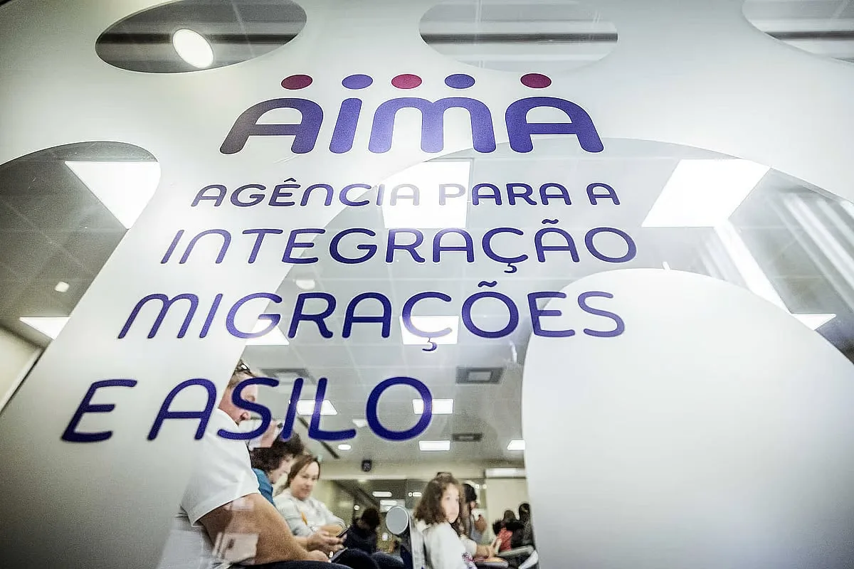 Pergunte ao Advogado. Quem recebe subsídios ou apoios sociais pode renovar a residência?