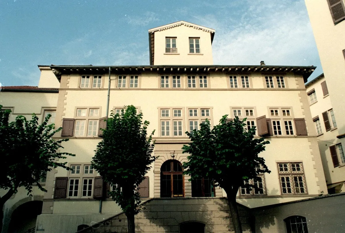 Lyon : un prêtre à la tête d’un groupe scolaire démis après une relation avec une élève majeure