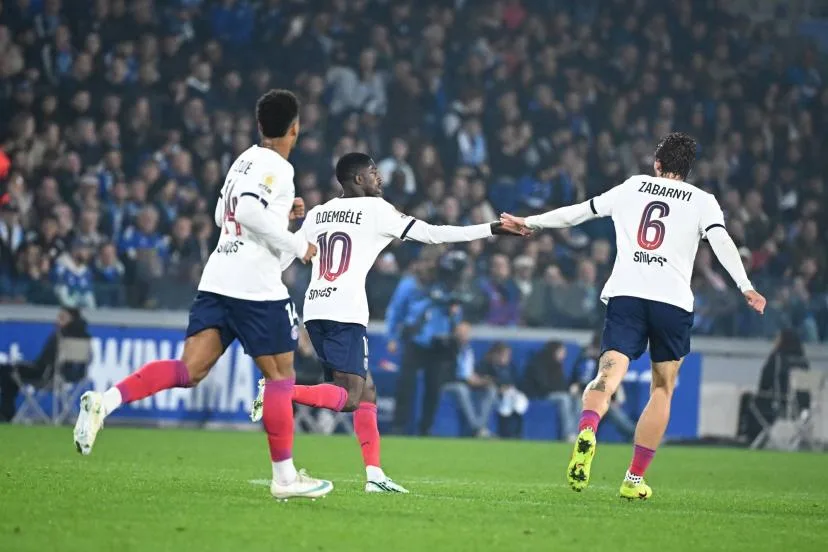 Sauvé par Dembélé à Strasbourg, le PSG rejoint Monaco en tête du classement de Ligue 1