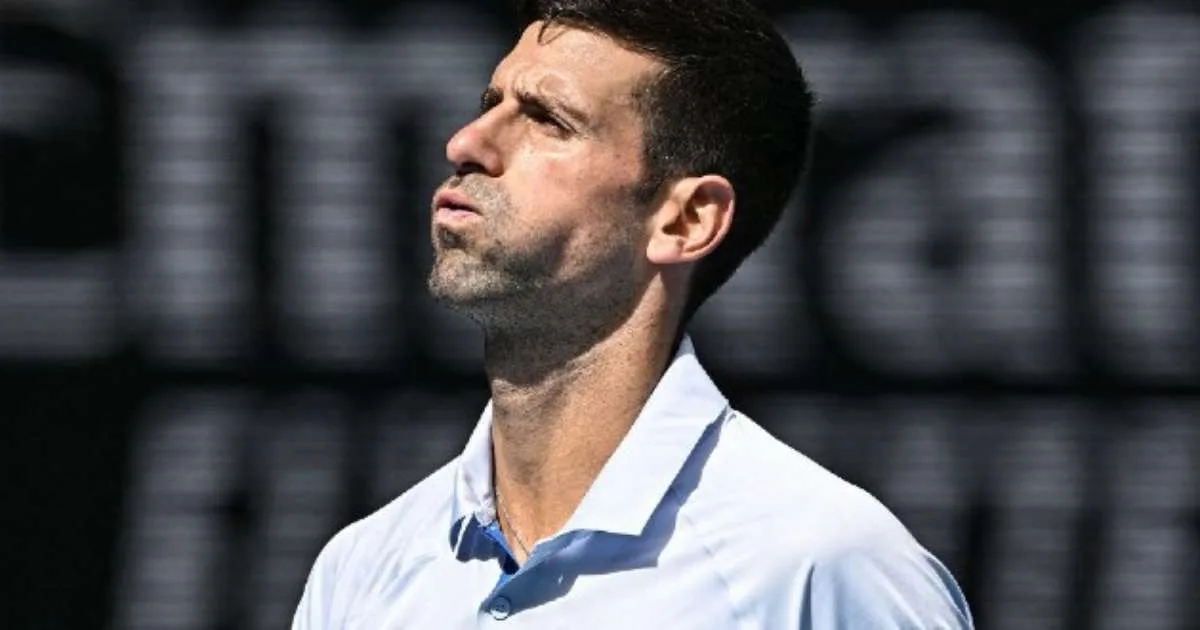 Após passar mal em quadra, Novak Djokovic revela problema de saúde