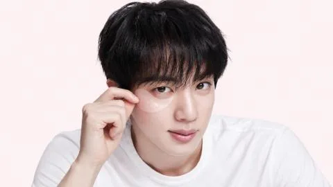 Jin de BTS estrena los primeros parches para el contorno de ojos de Laneige