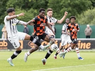 PORTRAIT. Côte d’Ivoire, Mali en passant par Barcelone : la trajectoire de Mamadou Koné, titulaire surprise à Lorient