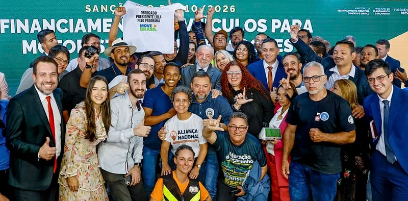 Lula transforma Move Brasil em lei e mantém R$ 30 bilhões para motoristas comprarem veículos