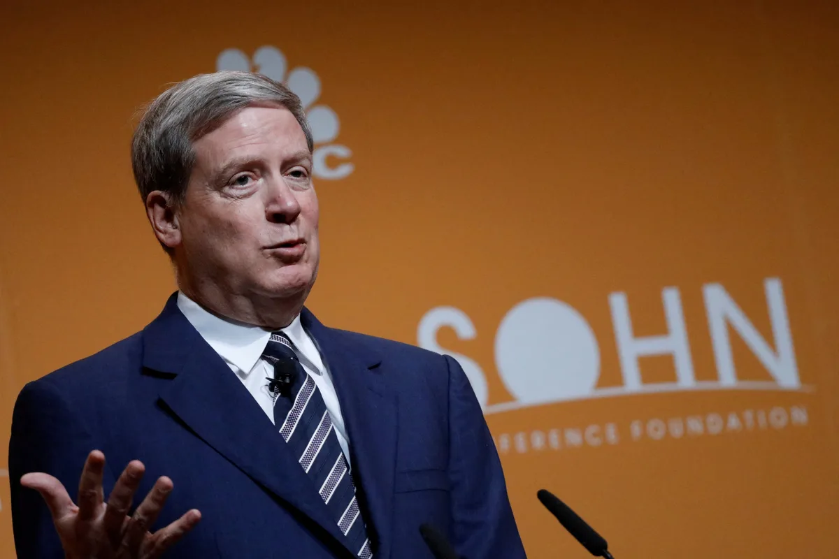 Stanley Druckenmiller, mentor de Bessent en Wall Street, rechaza el plan del Tesoro para la deuda