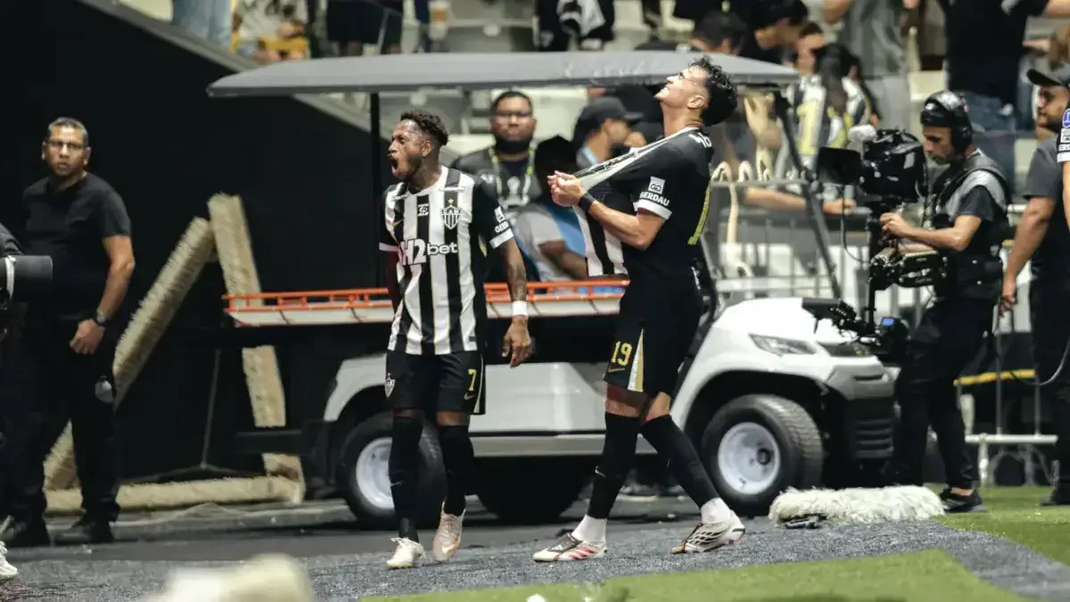 Delfim brilha, Atlético-MG supera Santos e vai à semifinal da Sul-Americana