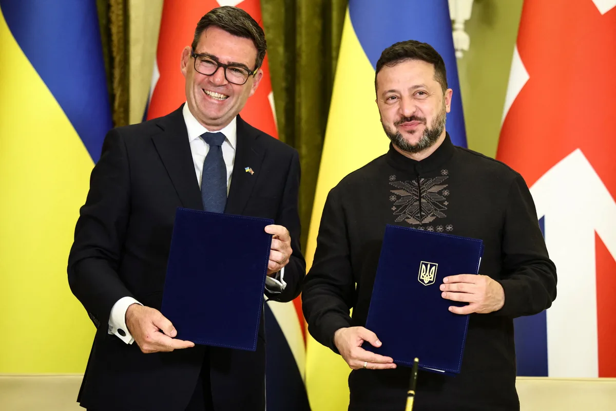 Rusia evalúa atacar fábricas británicas tras el apoyo del Reino Unido a Ucrania y aseguró: “Londres participa de esta guerra”