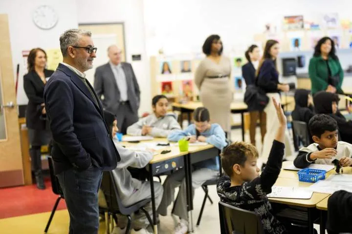 Education minister ‘very optimistic’ Ontario teacher negotiations won’t bring disruption