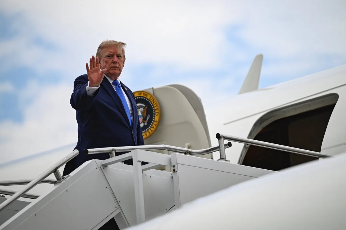 Donald Trump exfiltré en secret : de Bill Clinton à Staline, l'art de faire disparaître un chef d'Etat