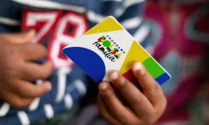 Reajuste no Bolsa Família começa a ser pago no dia 19 de outubro, diz governo