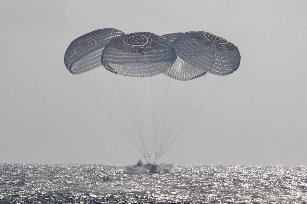 Astronautas da Crew-12 retornam à Terra após mais de sete meses em órbita