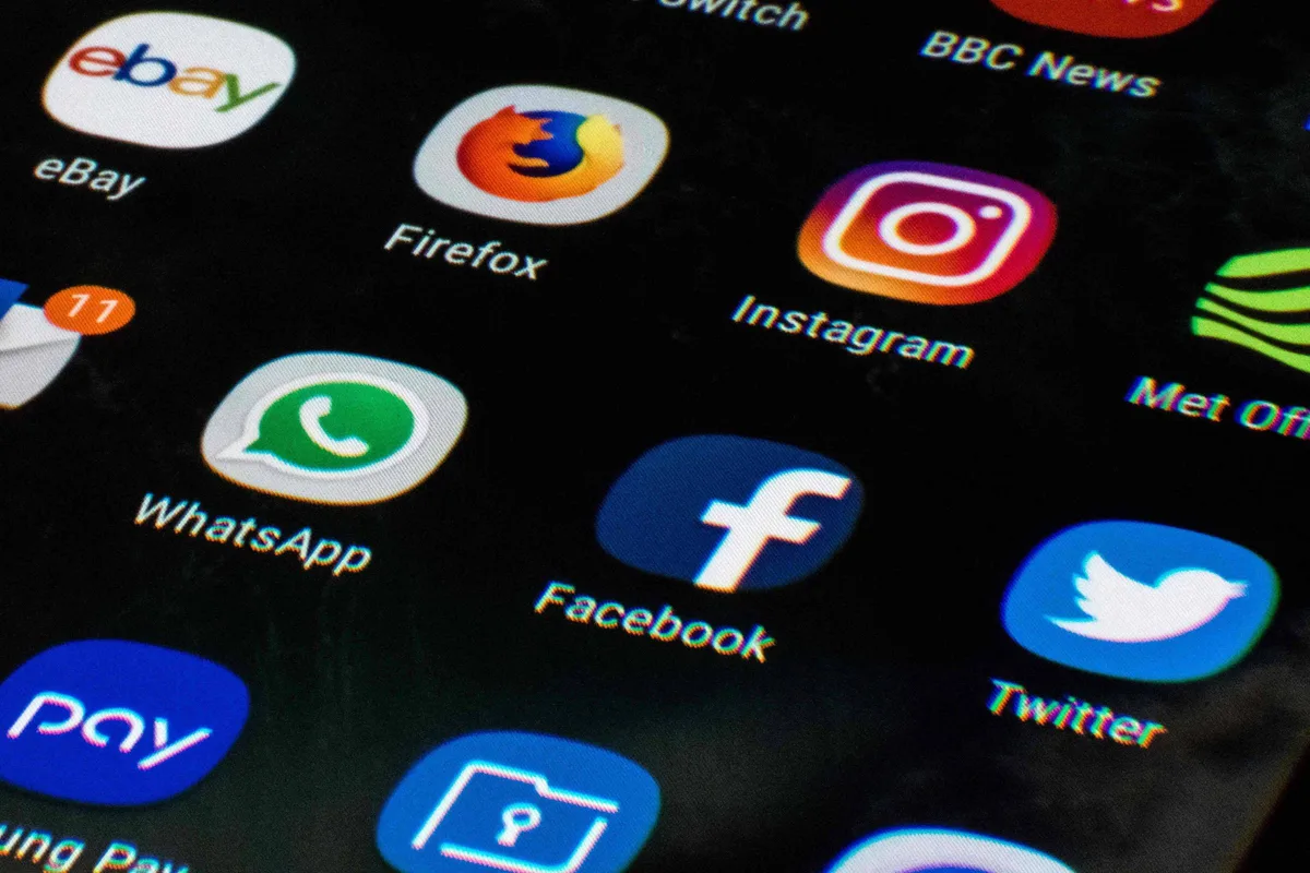 Como pais, mães e responsáveis têm se apropriado do ECA Digital?