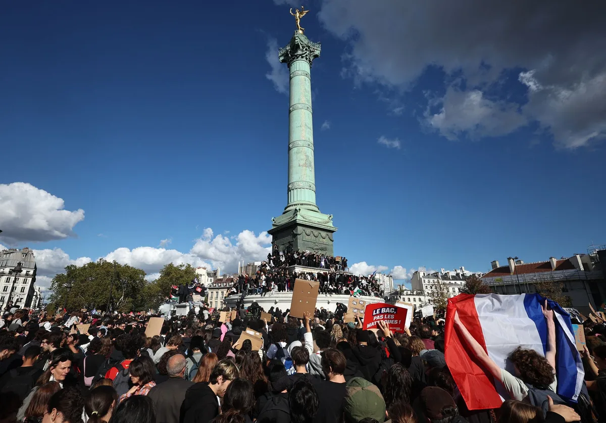 DIRECT. Manifestation des lycéens : 3 000 professeurs remplaçants déployés, annonce Geffray