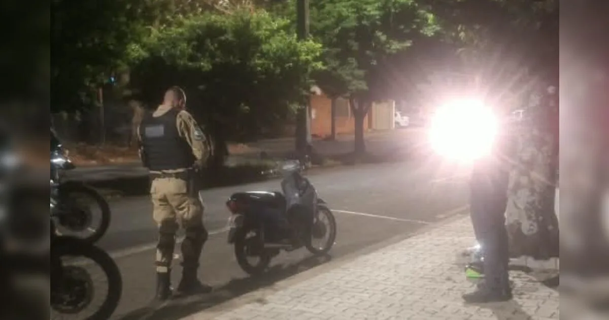Jovem é pego pela Rocam rodando com Biz de chassi raspado em Apucarana