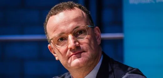 Jens Spahn: Im Haushaltsausschuss aus »familiären Gründen« entschuldigt