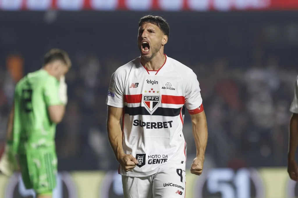 Calleri encerra jejum de quase dois meses e decide vitória do São Paulo sobre o Internacional