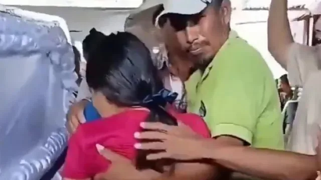Jovem acorda dentro de caixão no próprio funeral em Guatemala