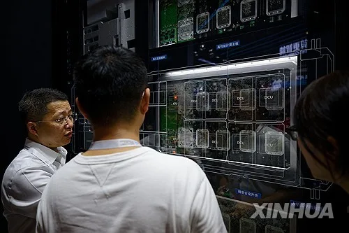 中 "자체개발 AI칩 10만개로 1시간만에 전세계 10일치 기상예보"